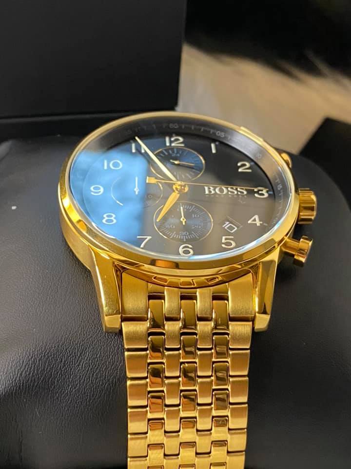 Hugo boss navigator outlet watch gold