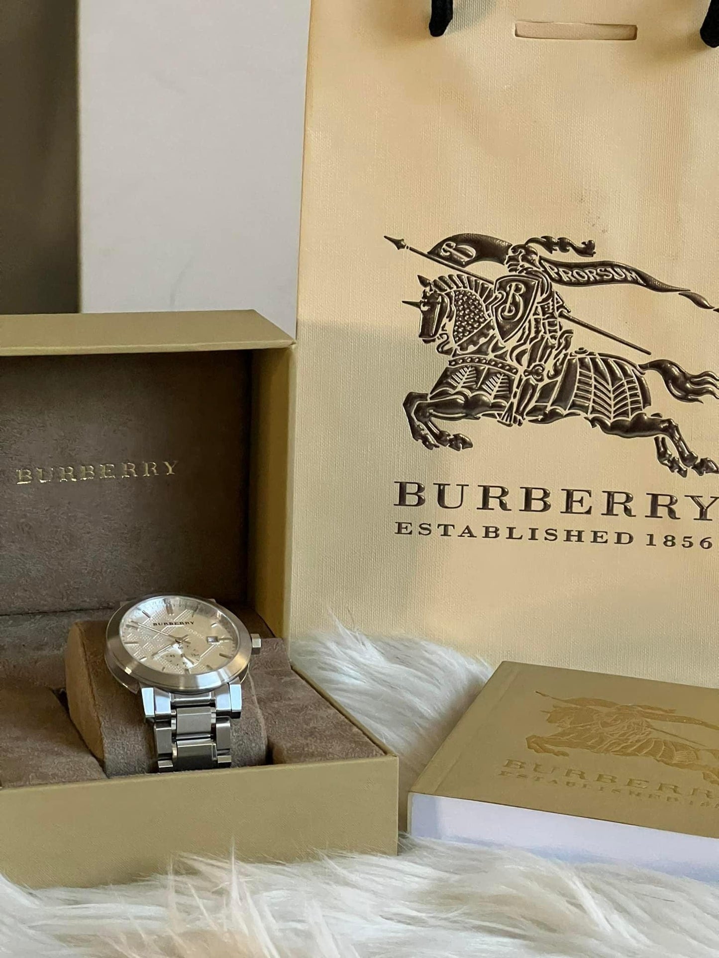 Burberry Men’s The City Silver Dial Steel Watch