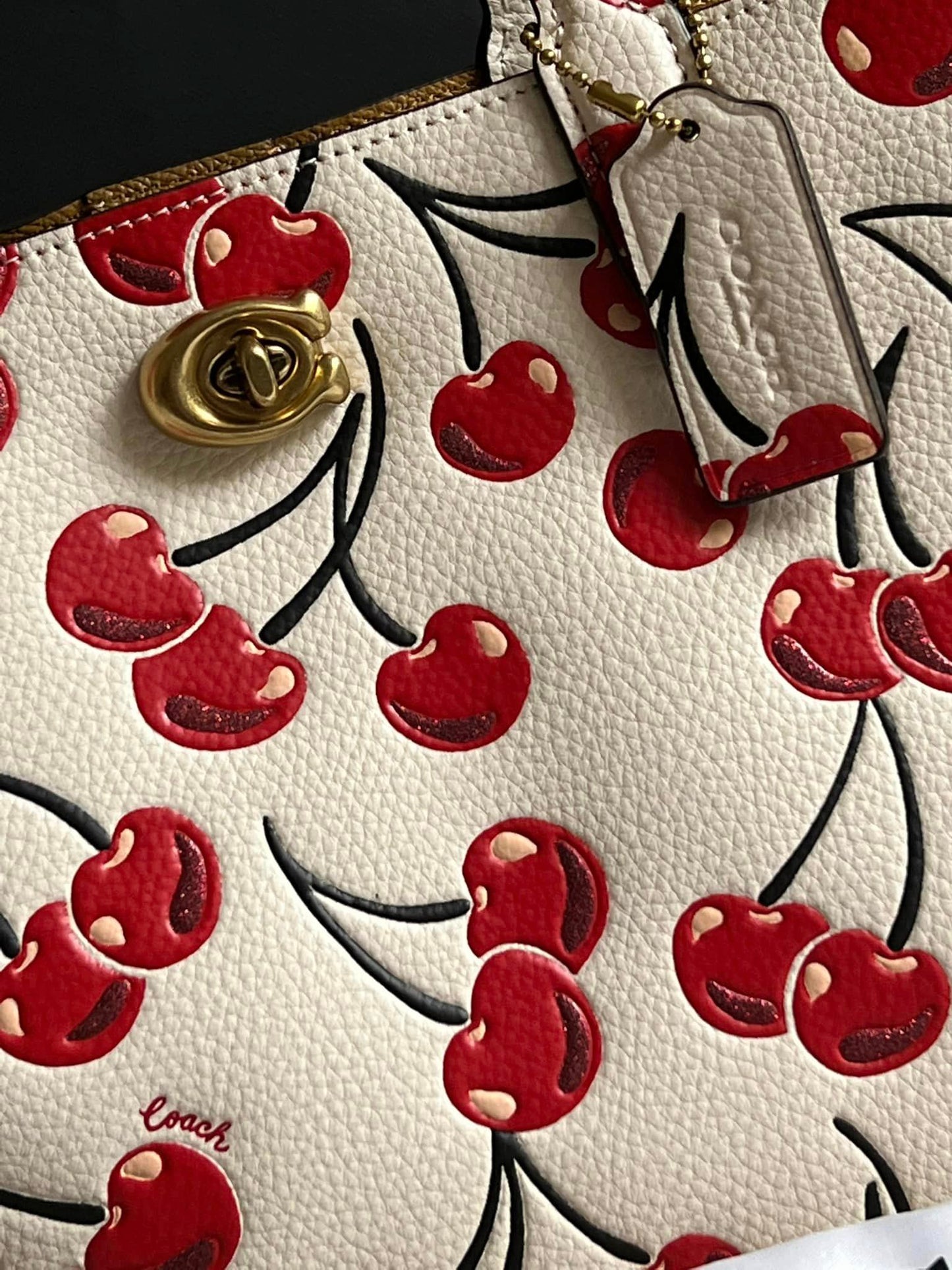 Coach Willow Tote 24 With Cherry Print