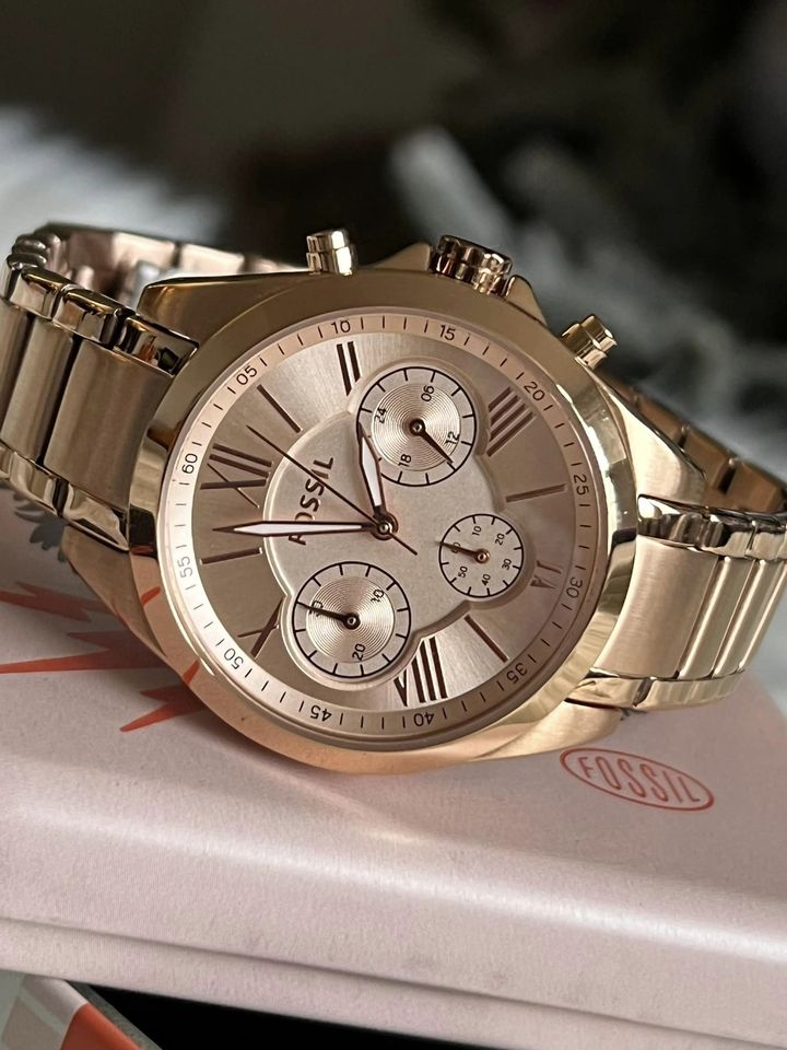 Modern Courier Chronograph Gold-Tone Stainless Steel Watch BQ3378 – Krishna  Watch