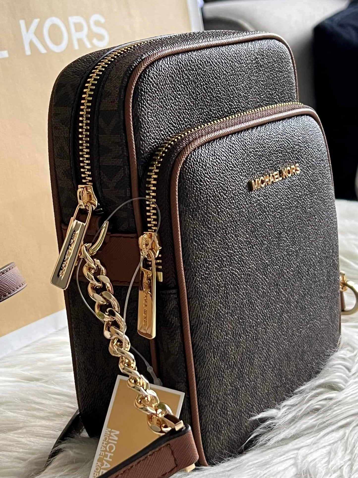 Michael Kors Jet Set Medium Logo Crossbody Bag