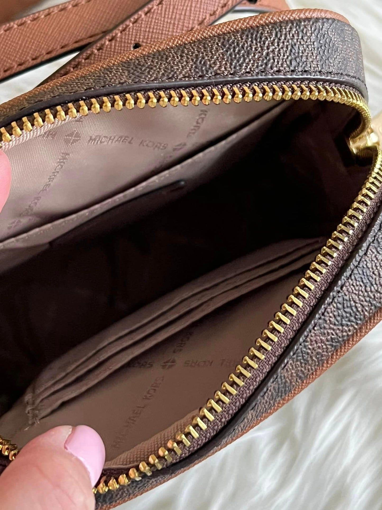 Michael Kors Jet Set Medium Logo Crossbody Bag