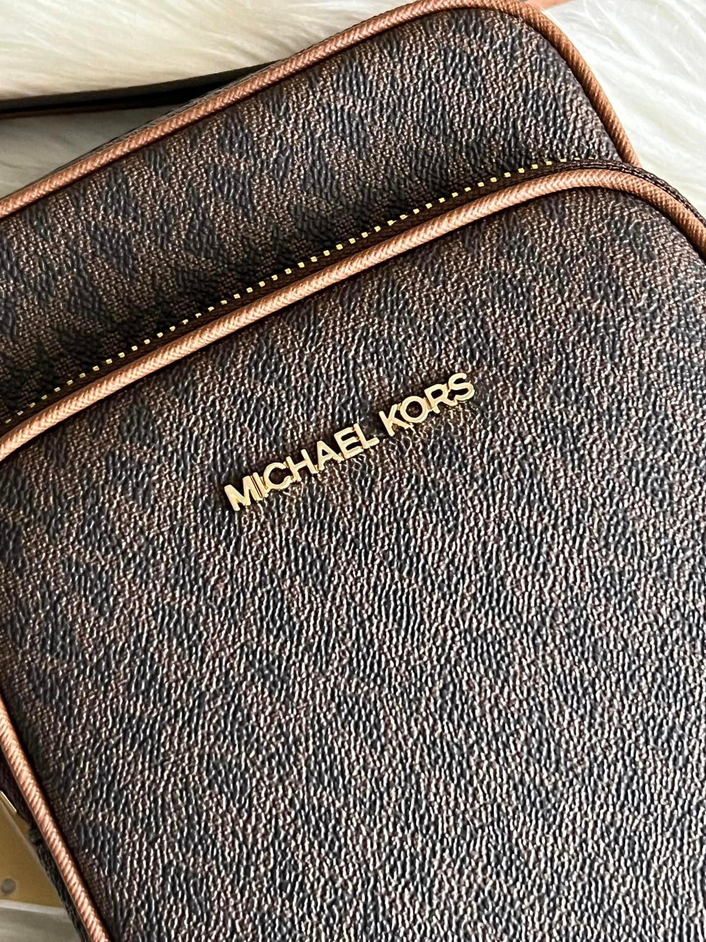 Michael Kors Jet Set Medium Logo Crossbody Bag