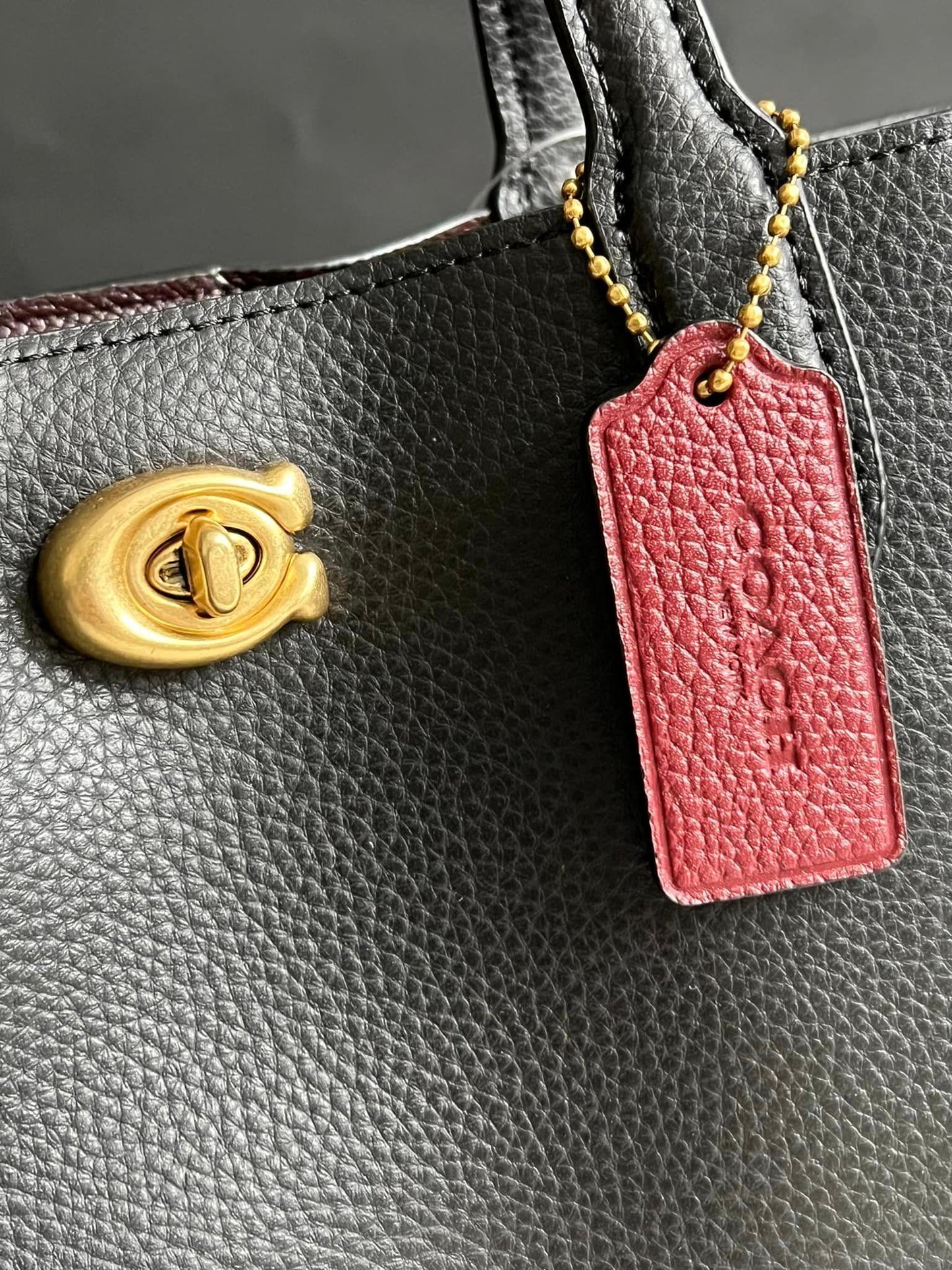 Coach Willow Tote 24