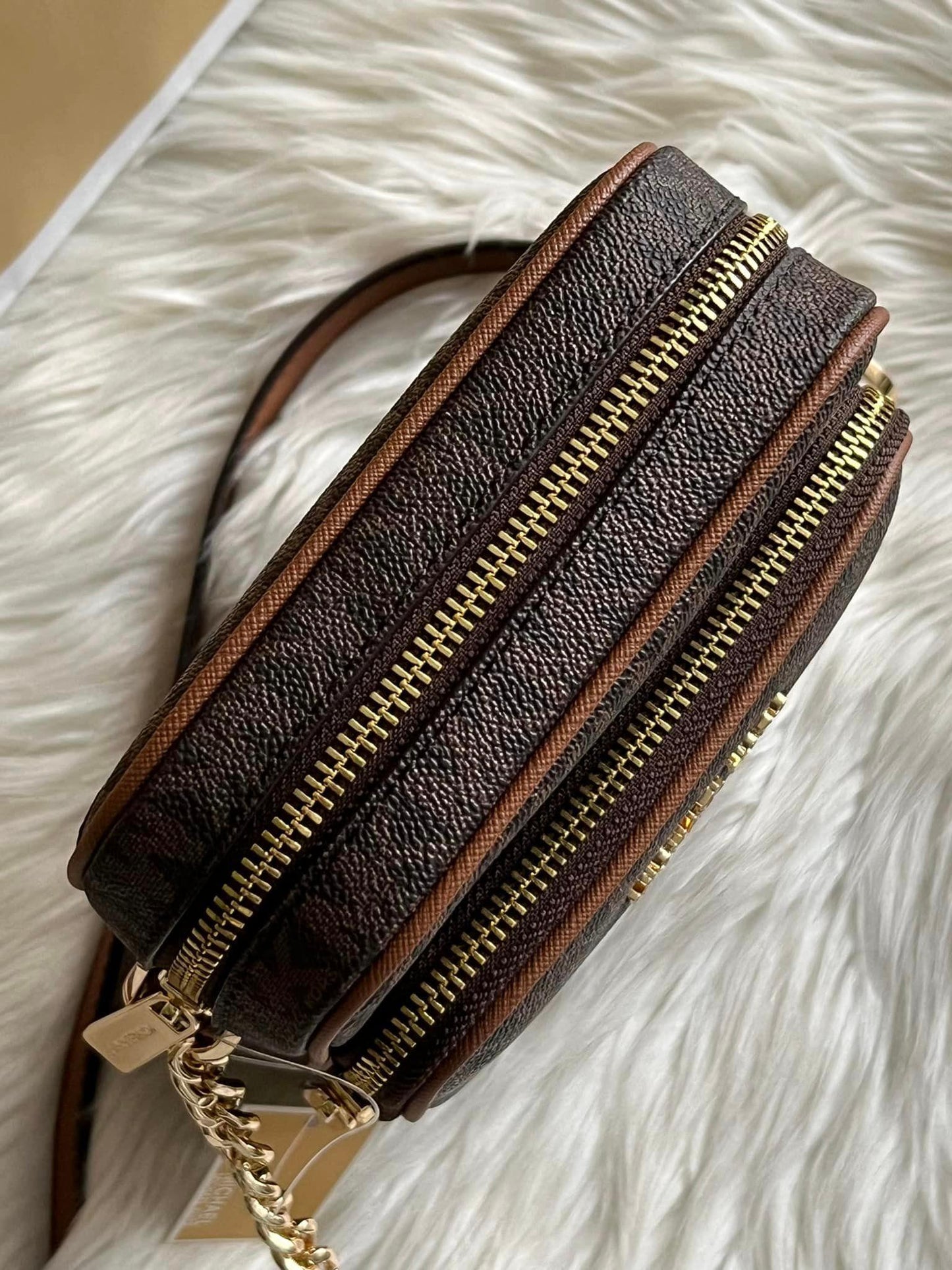Michael Kors Jet Set Medium Logo Crossbody Bag