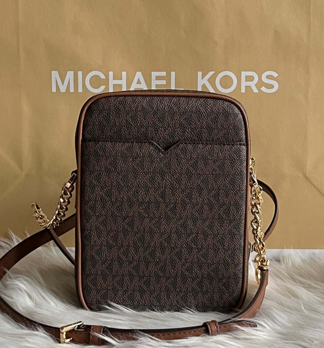 Michael Kors MK JST MD Phone Crossbody & 2024 Clutch -Black