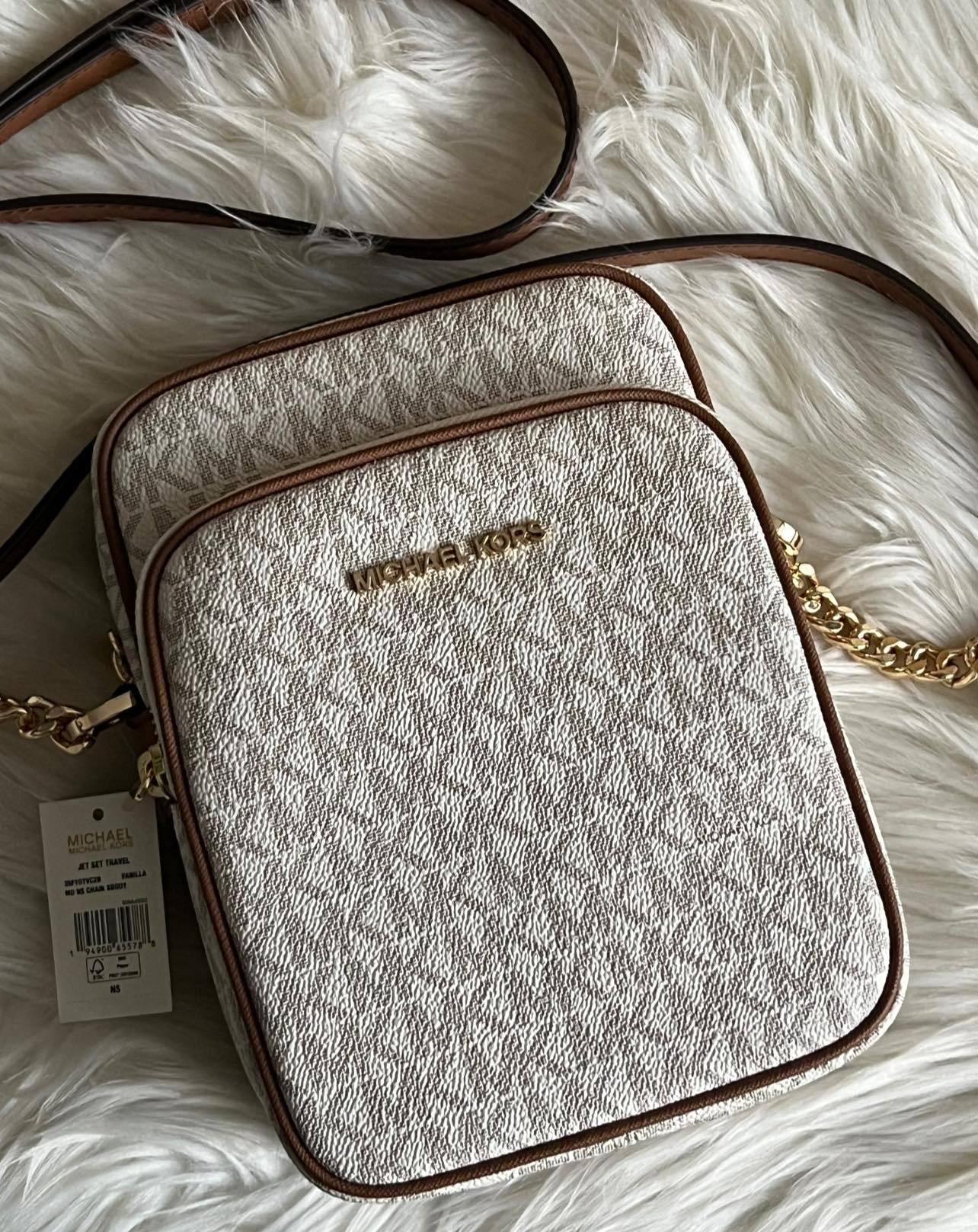 Jet set medium sale logo crossbody