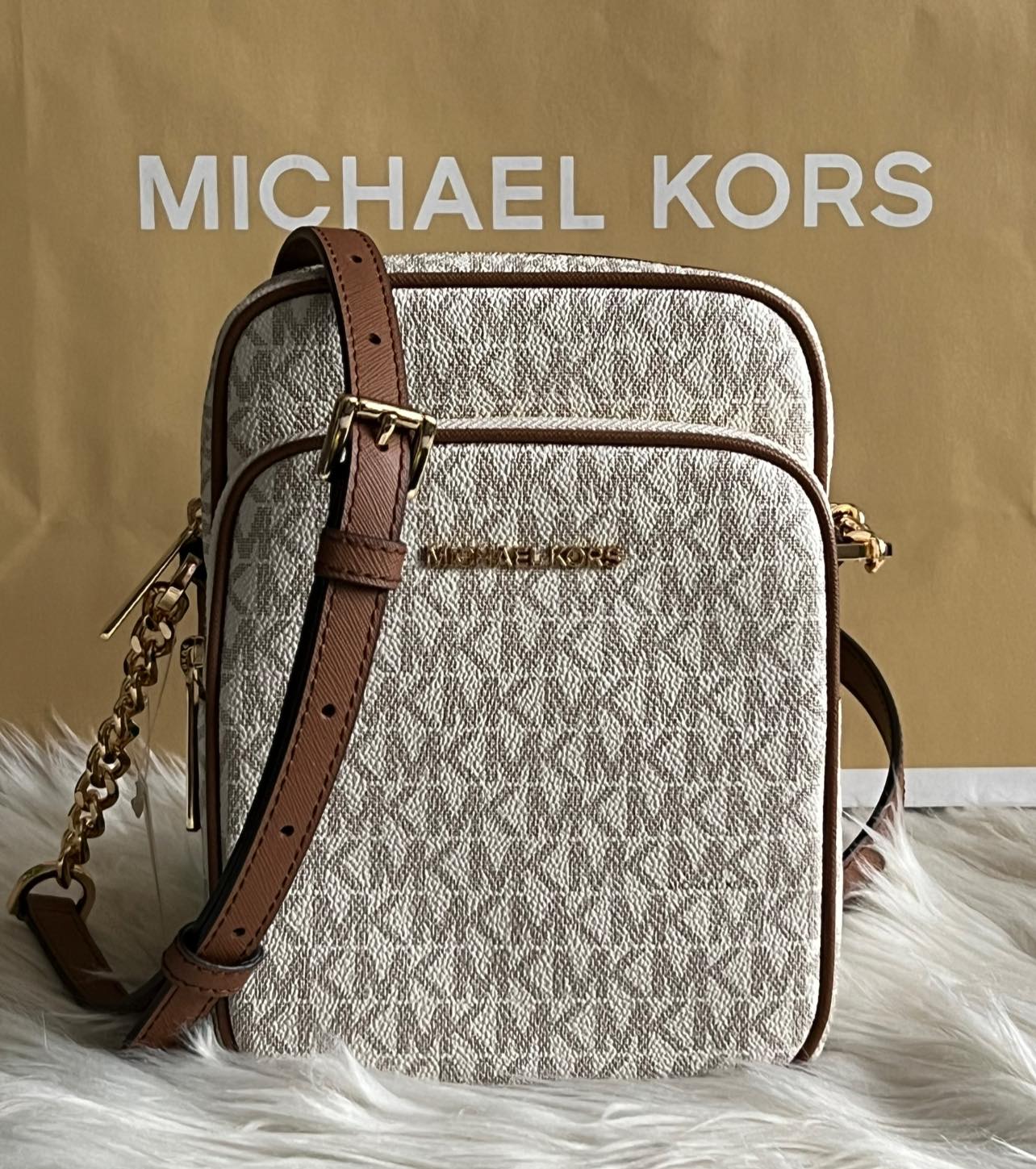 Michael Kors, Bags, Michael Kors Jet Set Travel Ns Chain Medium Logo  Crossbody Bag Vanilla Color