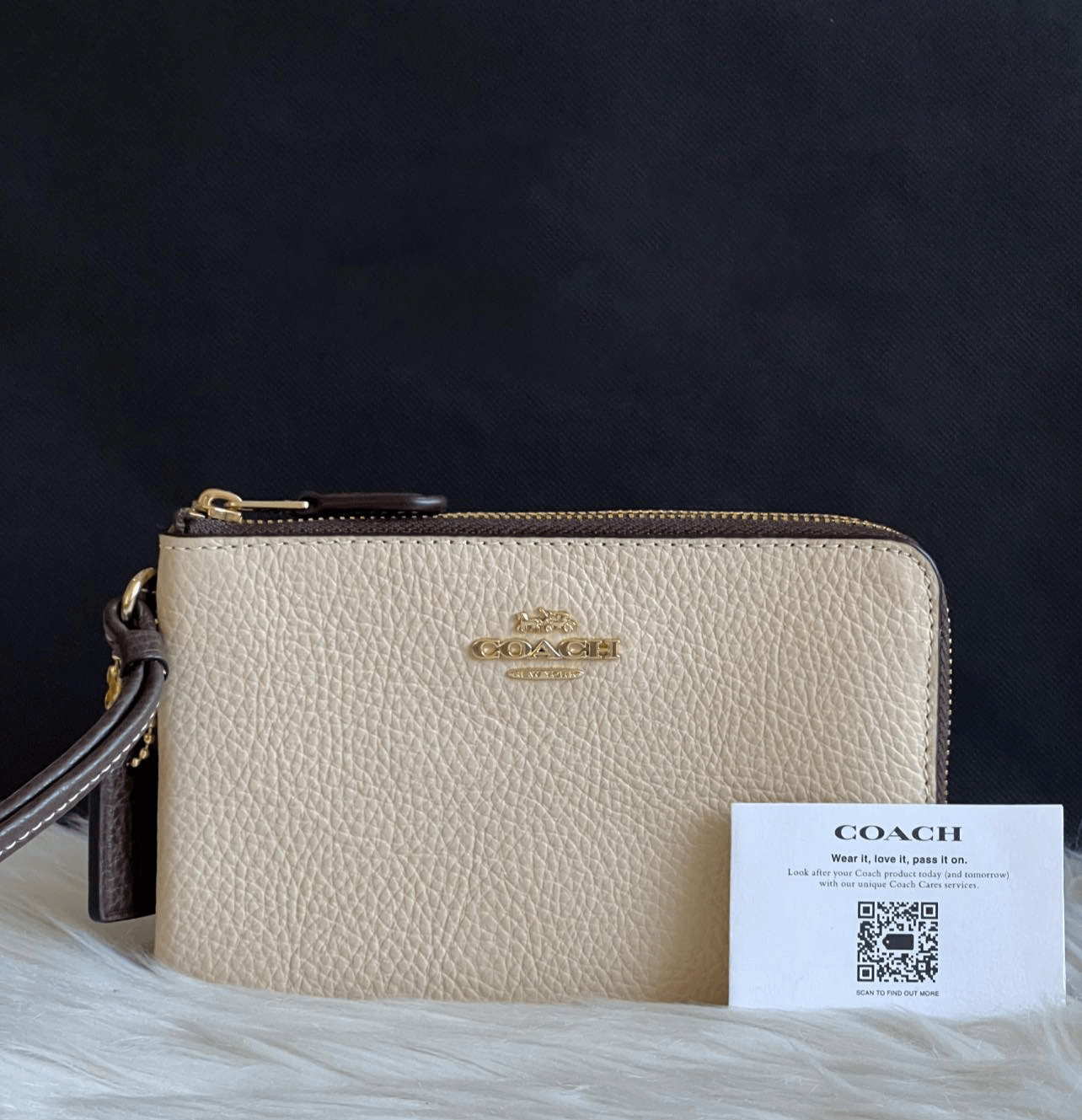 Coach best sale colorblock wristlet