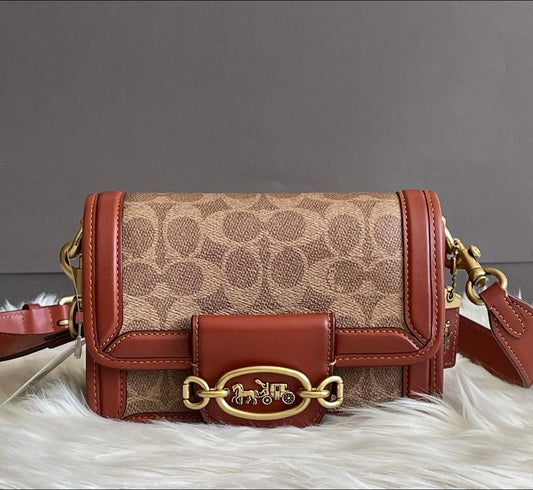 Coach Hero Crossbody in Signature Canvas