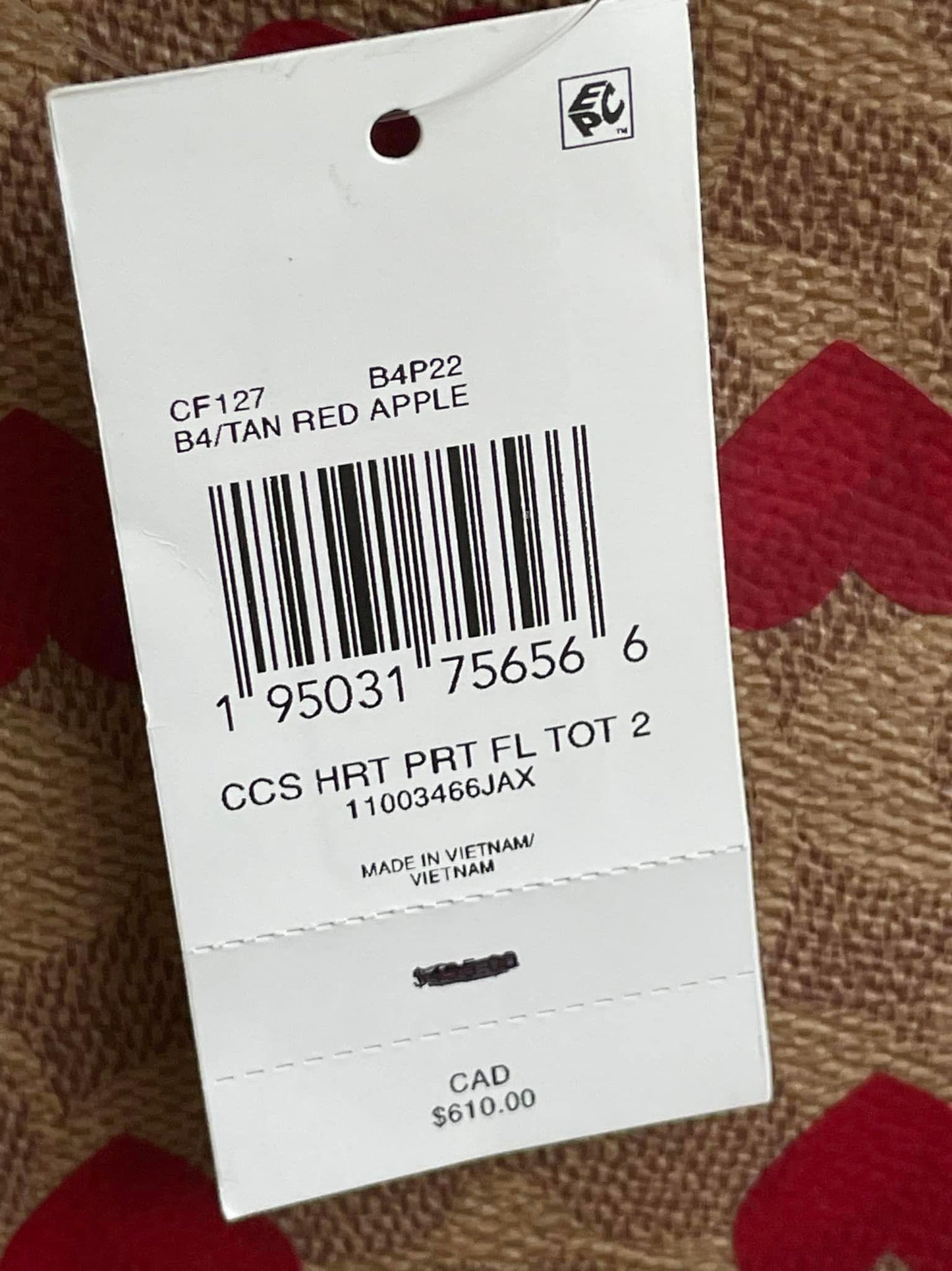 Coach Field Tote 22 in Signature Canvas with Heart Print