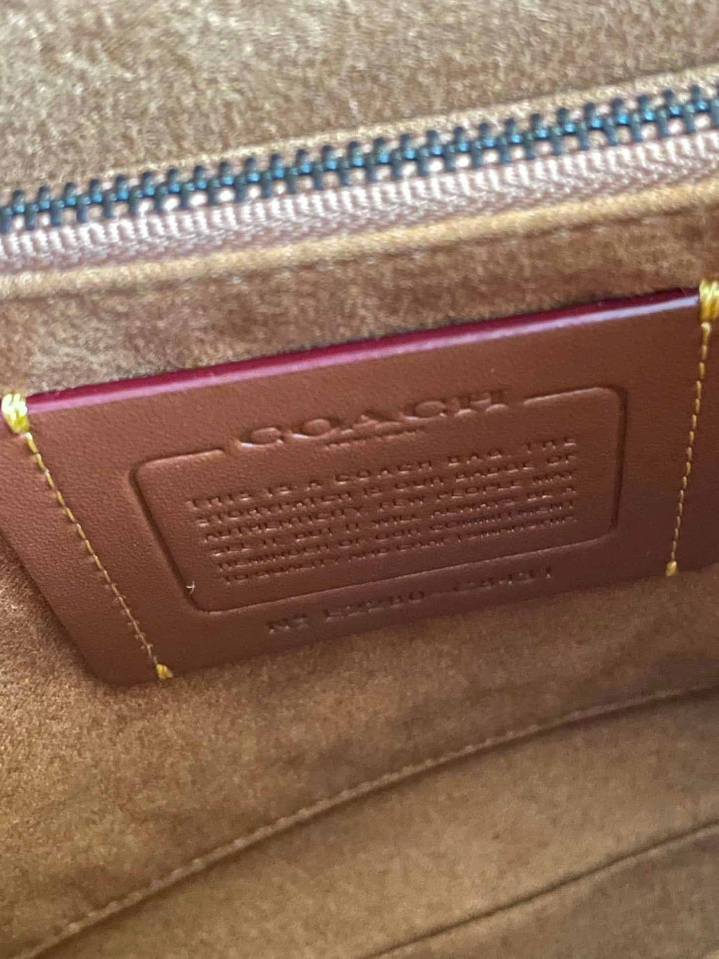 Coach Soft Tabby Messenger in Signature Leather