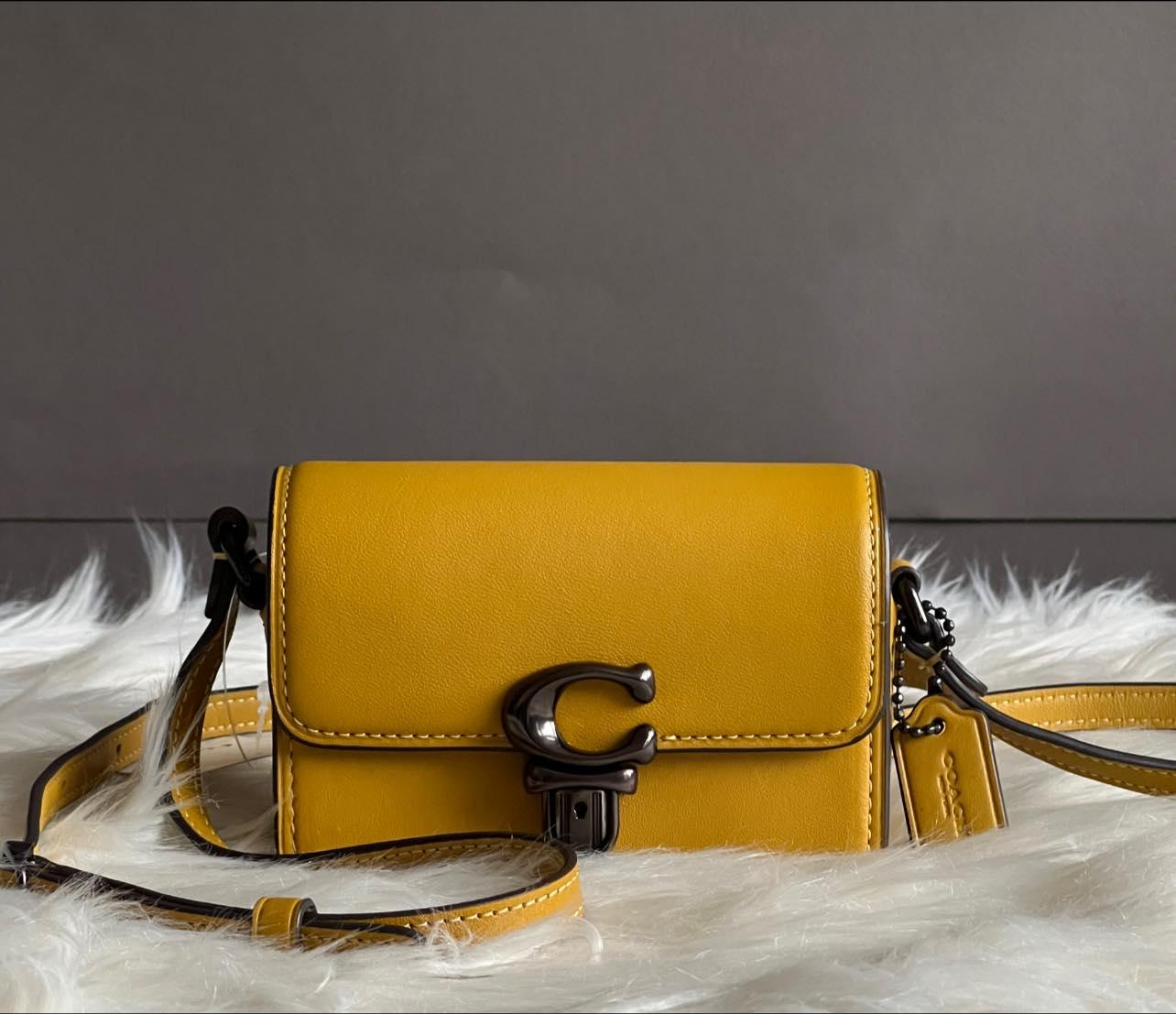 Coach Studio 12