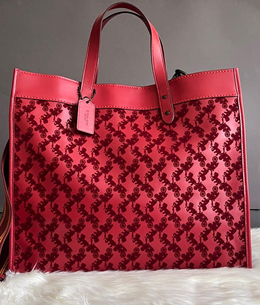Coach Field Tote 40 with Horse and Carriage