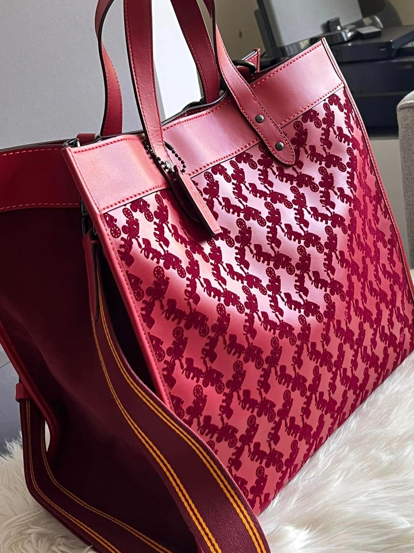 Coach Field Tote 40 with Horse and Carriage