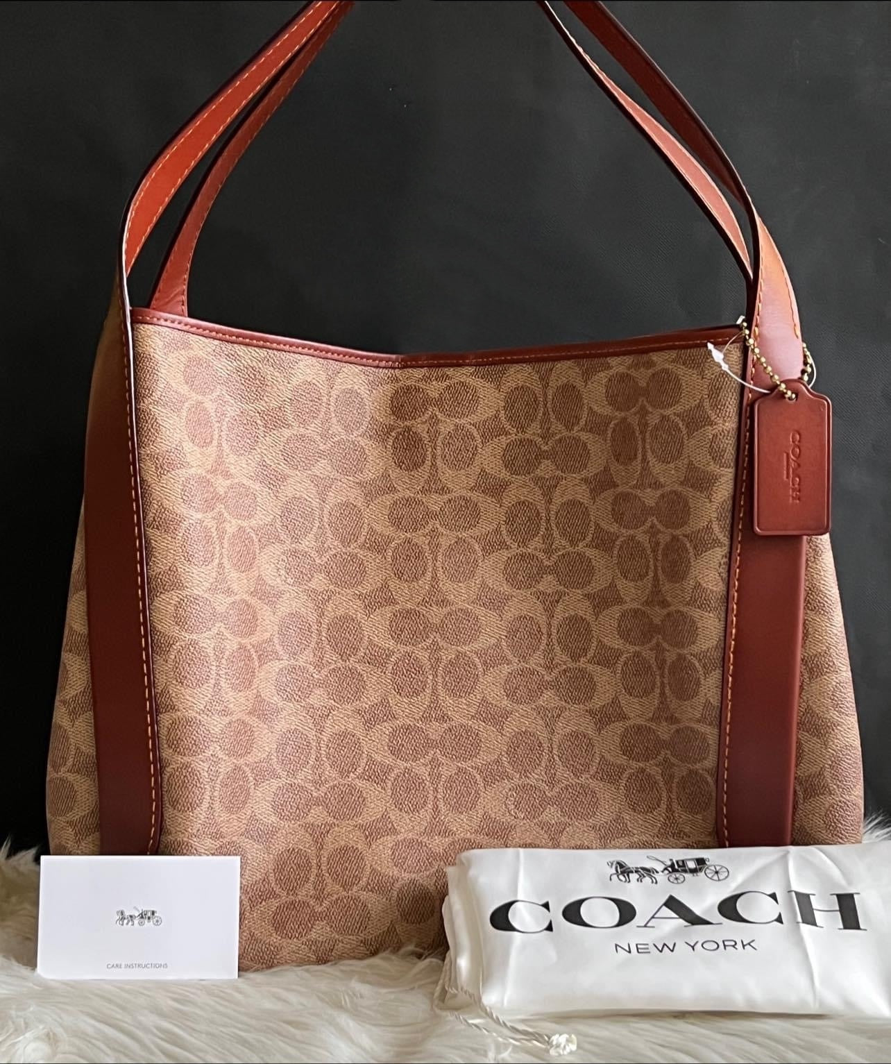 Coach Hadley Hobo in Signature Canvas