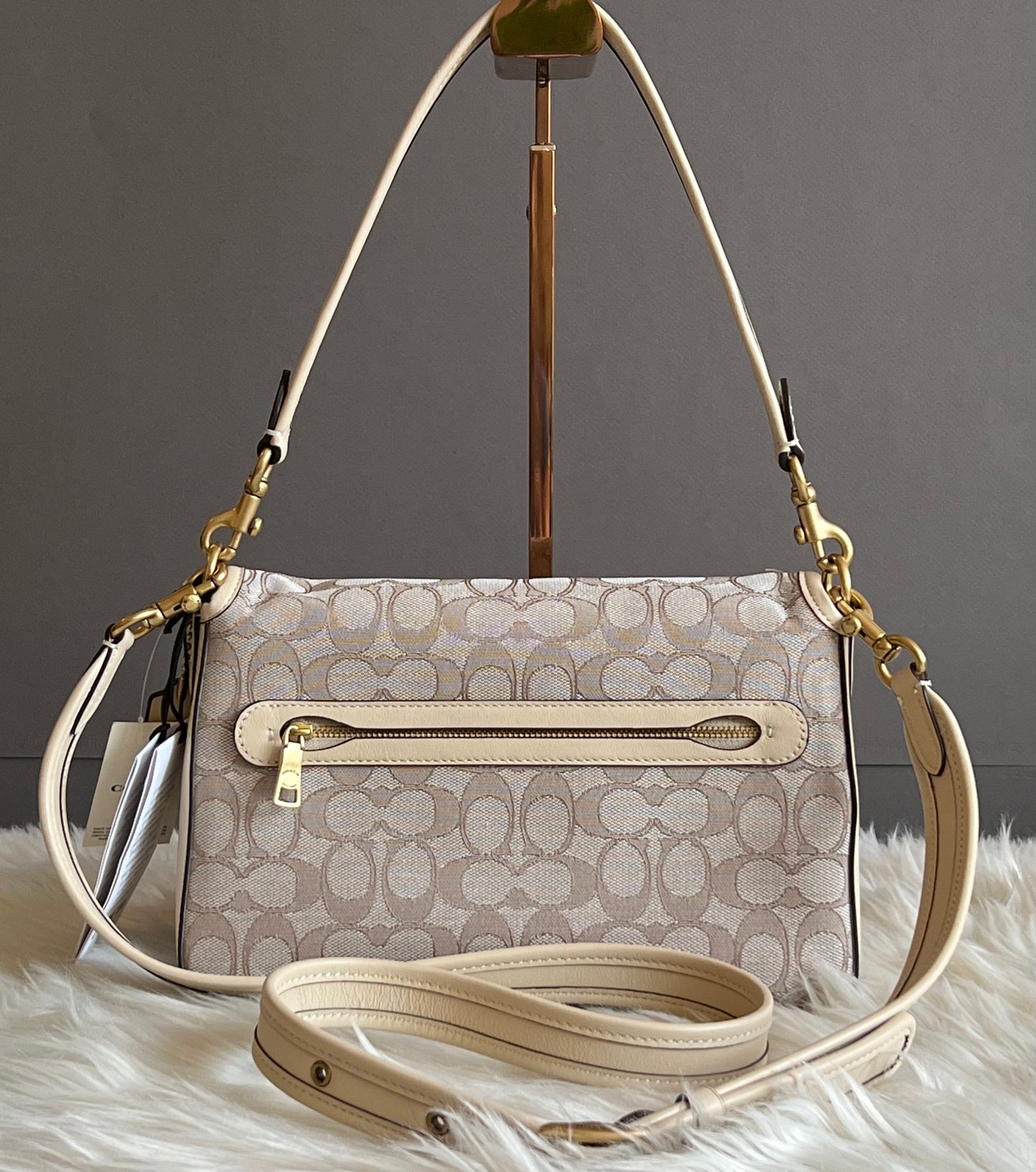 Coach Soft Tabby Shoulder Bag in Signature Jacquardn