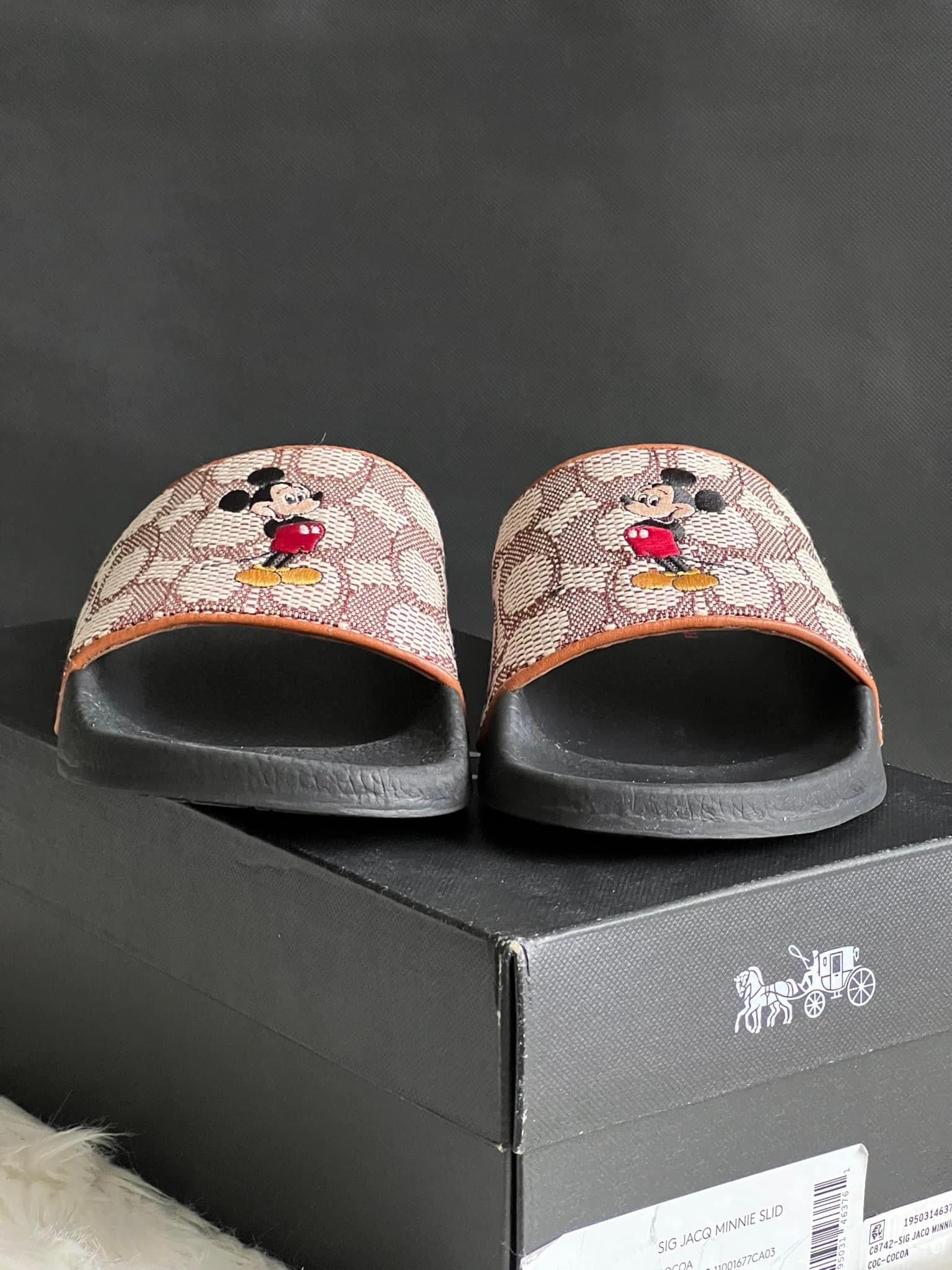 Minnie mouse gucci discount slides